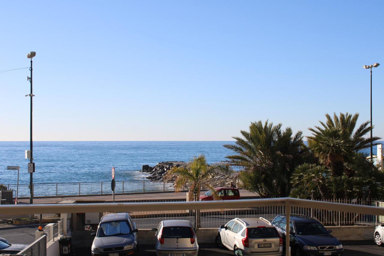 Iris Home Sanremo Bagian luar foto